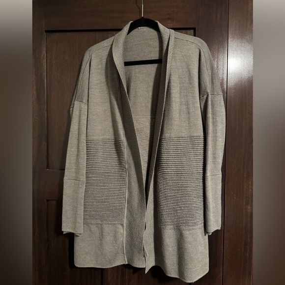 Lululemon Sit in Lotus Wrap Merino Wool Blend - Picture 2 of 3